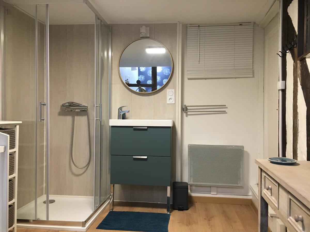 L'Appartement R Postel Honfleur Exterior foto
